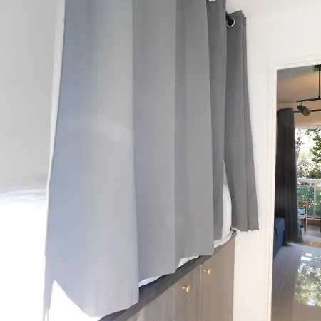 Studio Golfe Marine Avec Piscine Et Parking Apartman Vallauris